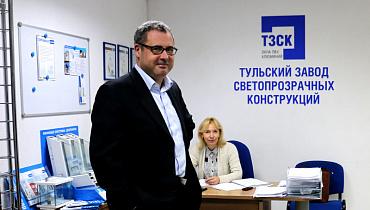 Генеральный директор ООО «Декёнинк Рус» Фолькер Гут посетил завод ТЗСК